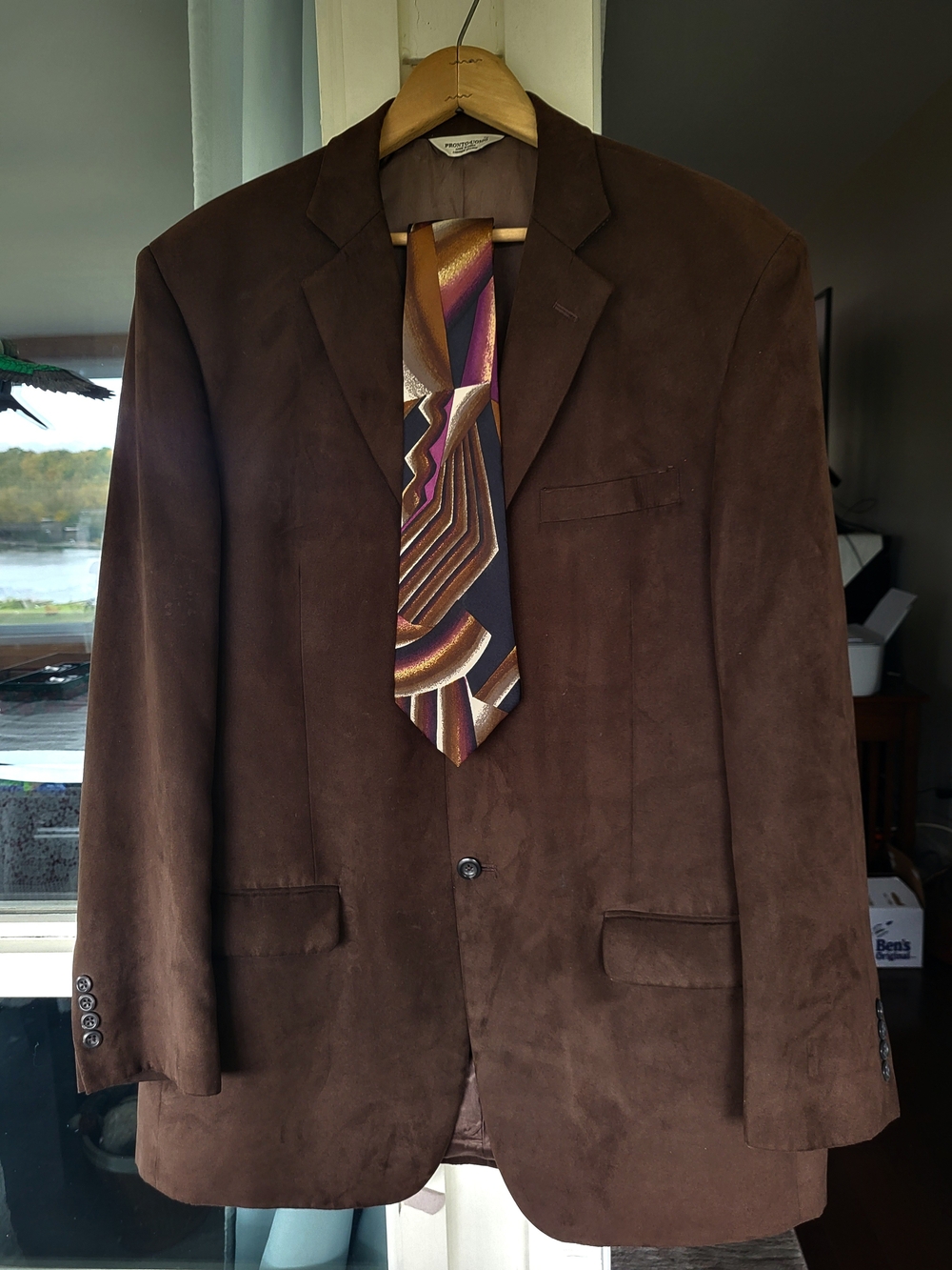 Pronto Uomo SZ 42L Brown Suede Sport Coat Free Tie As Pic Shows